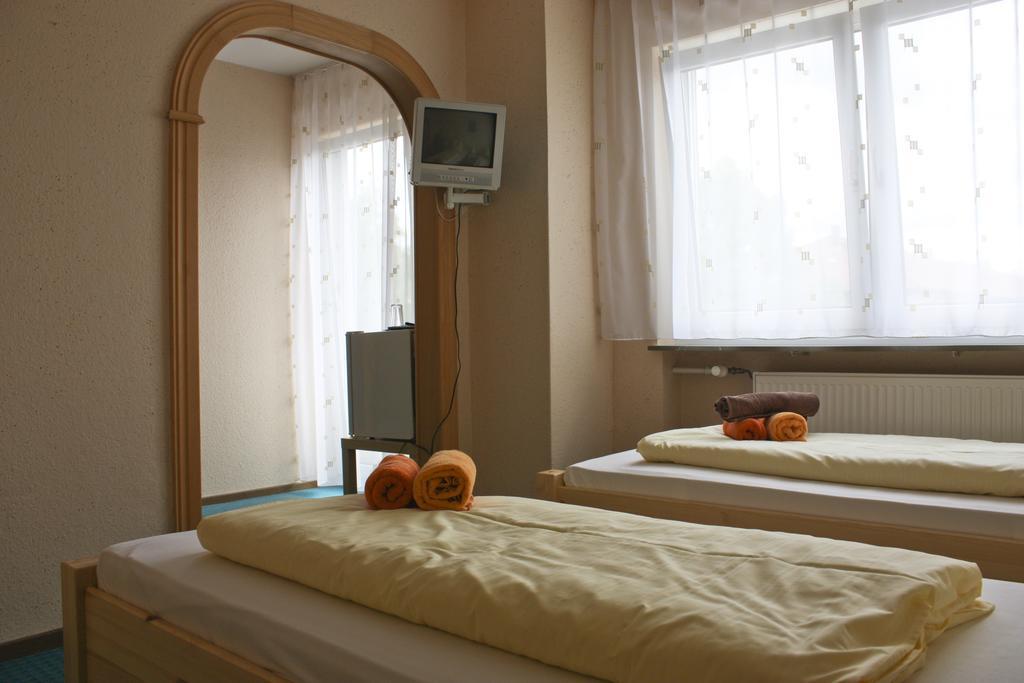 Gaestehaus Am Heuss-Platz Erlangen Phòng bức ảnh