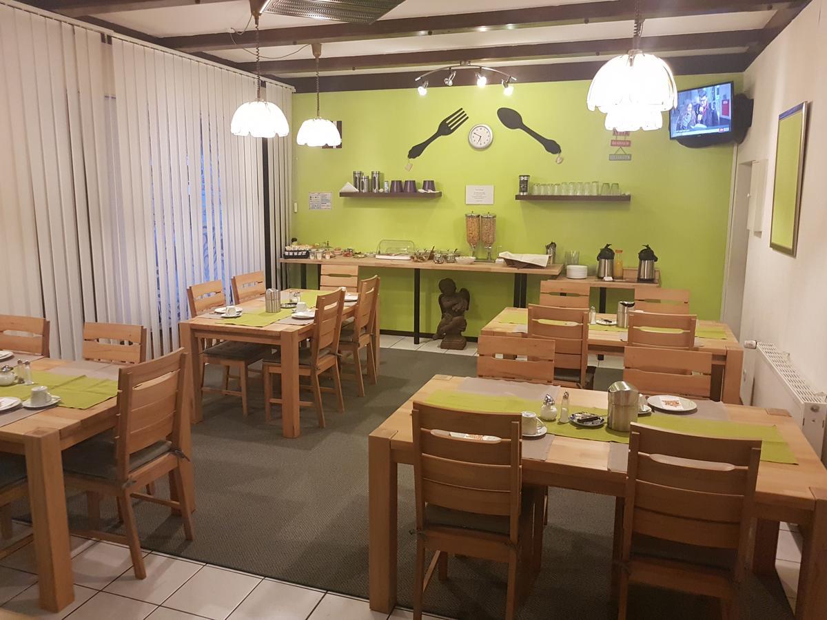 Gaestehaus Am Heuss-Platz Erlangen Ngoại thất bức ảnh